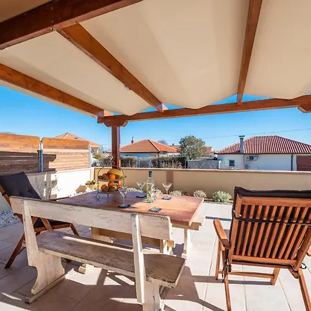 With Pool And Sea View, Next To A Sandy Beach - By Traveler Tourist Agency Krk Id 2219 Privlaka (Zadar)