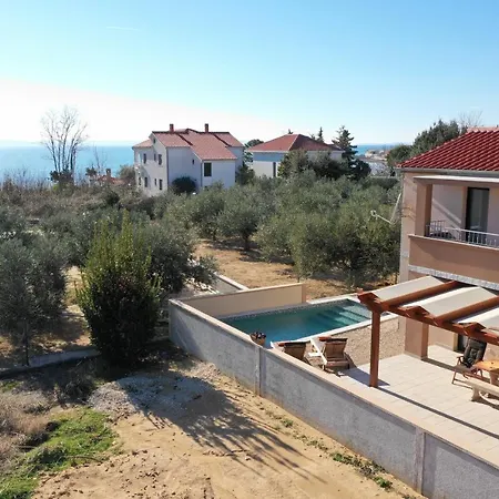 With Pool And Sea View, Next To A Sandy Beach - By Traveler Tourist Agency Krk Id 2219 ヴィラ